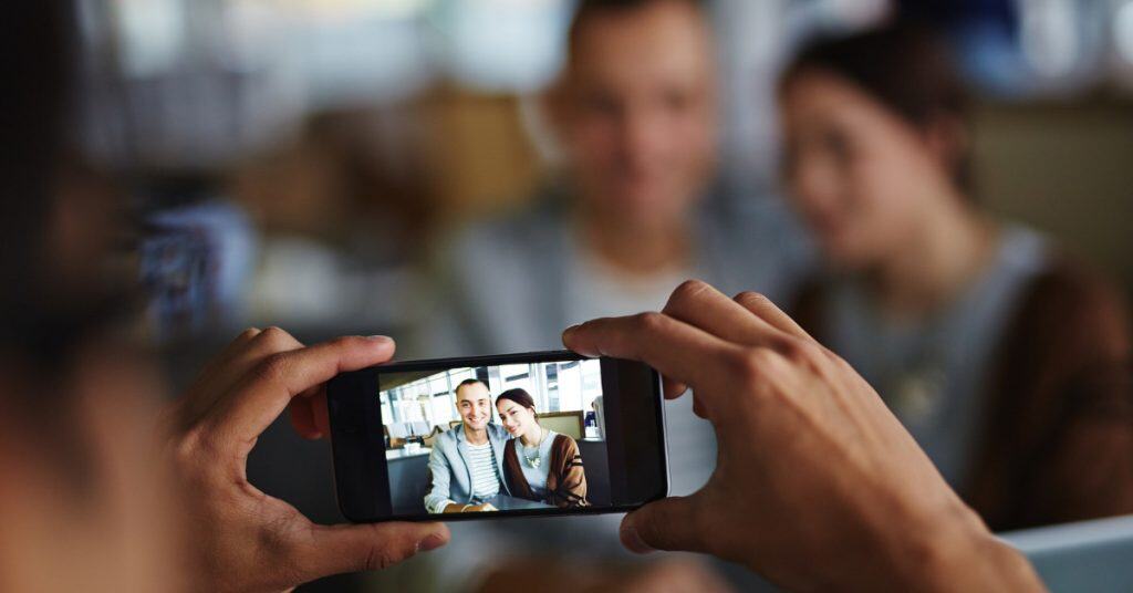 Smartphone e intelligenza artificiale: perché é così importante (e utile) nel 2025